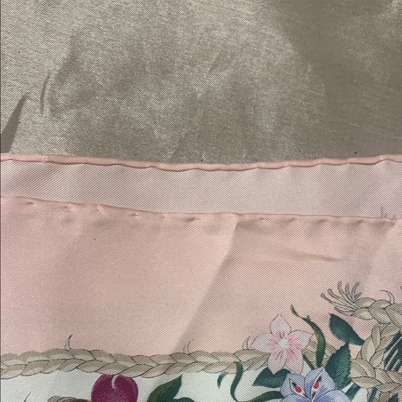 Gucci Floral Silk Scarf - Multicolor - Picture 5 of 11
